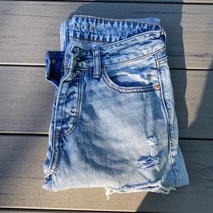 American eagle distressed jeans
